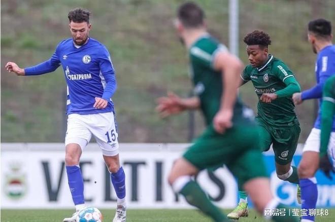 人女球迷 人女球迷