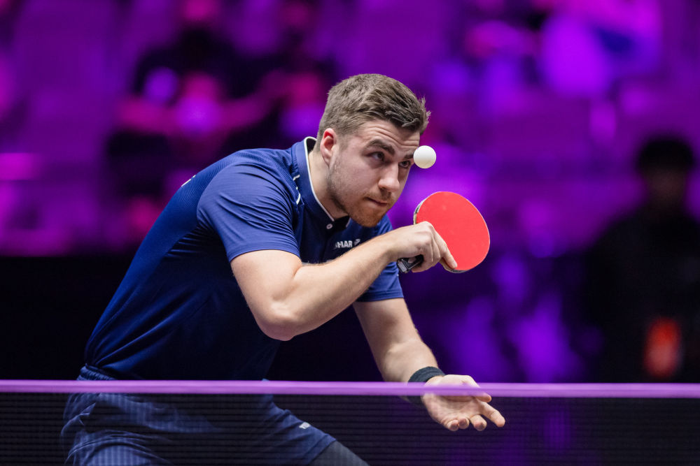 持弱势群体 持弱势群体