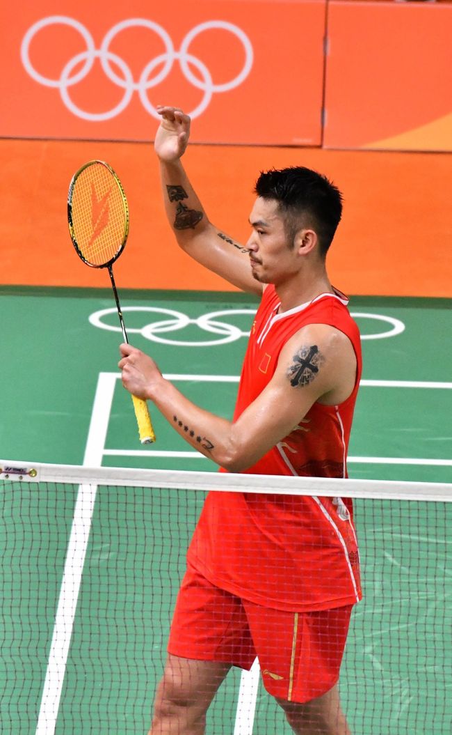 的背景下显 的背景下显